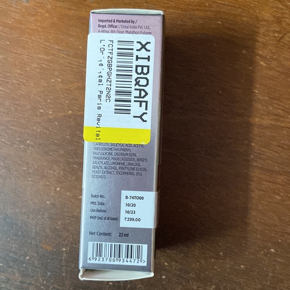 L'Oreal Paris Revitalift with Salicylic Acid for Clear Skin 22 ml - Picture 2 of 4